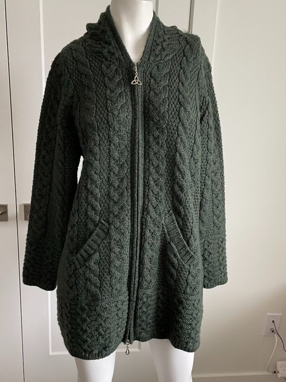 Aran Crafts Cozy Knit Hooded Coatigan Celtic Knot Zip Merino Wool Army Green M